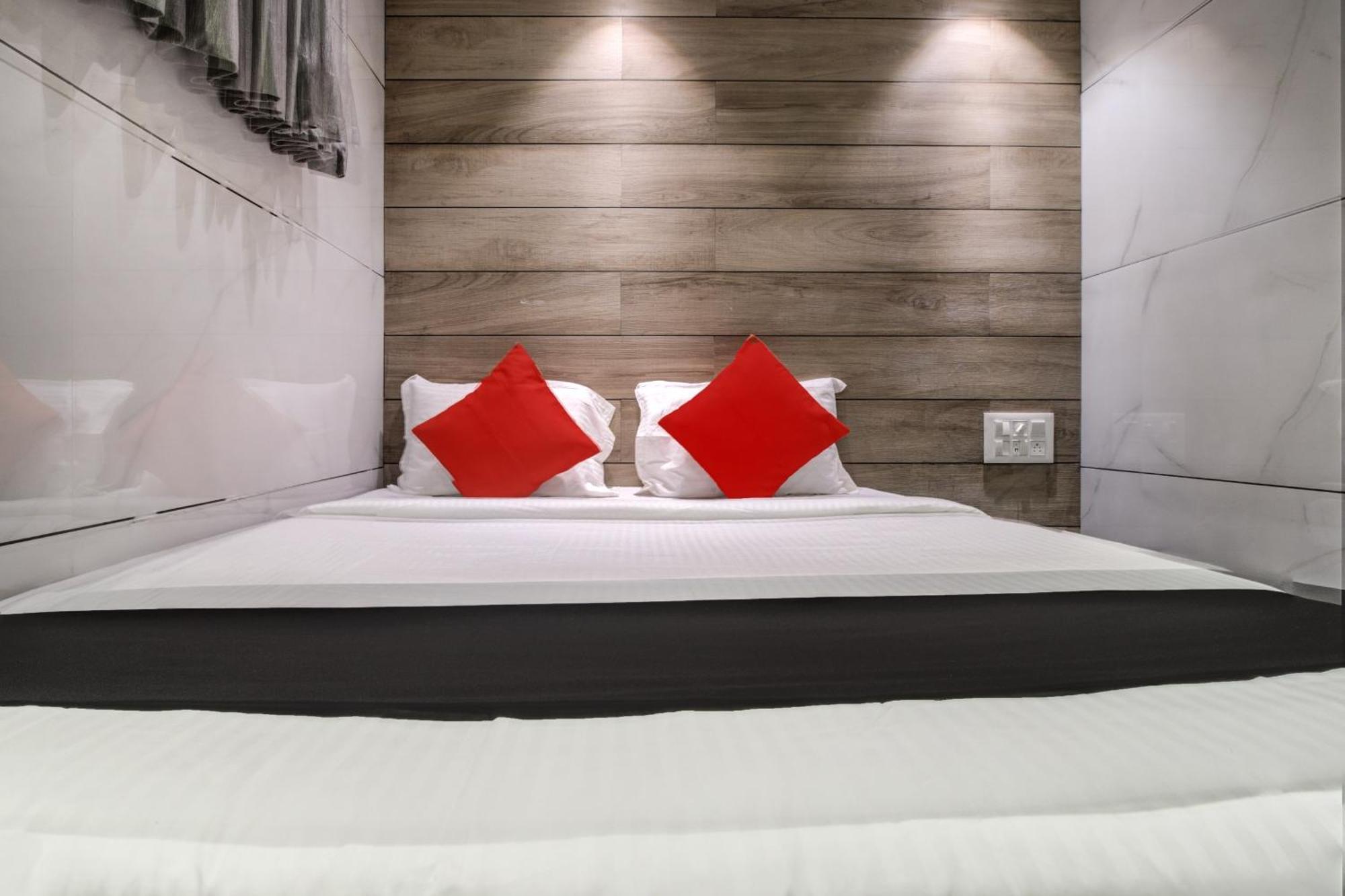 Hotel Spring Residency มุมไบ ภายนอก รูปภาพ