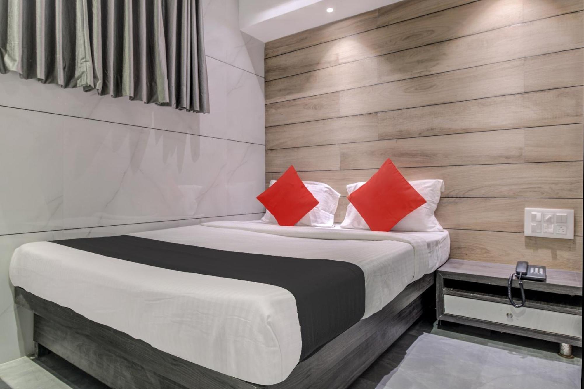 Hotel Spring Residency มุมไบ ภายนอก รูปภาพ