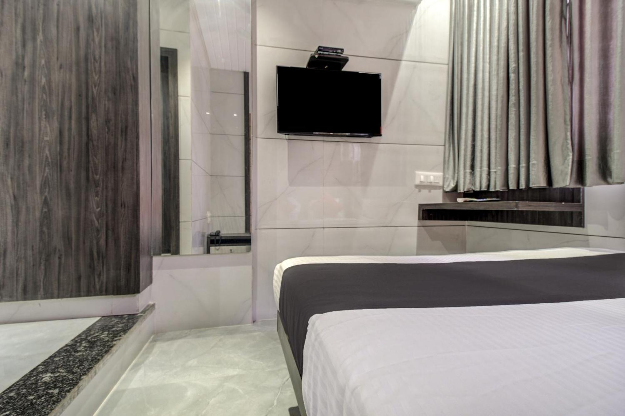 Hotel Spring Residency มุมไบ ภายนอก รูปภาพ
