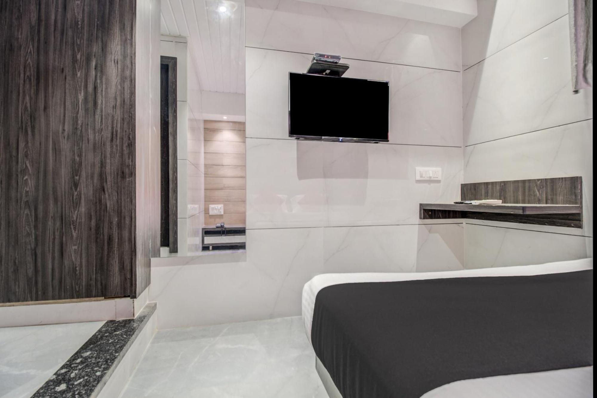 Hotel Spring Residency มุมไบ ภายนอก รูปภาพ